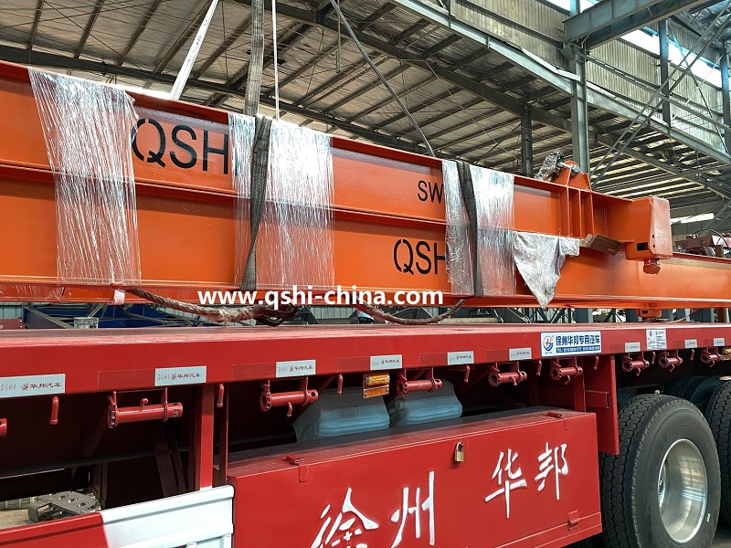 QSHI delivers semi automatic container spreader